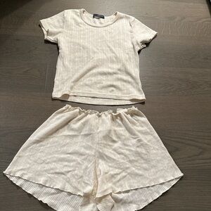 Brandy Melville pajama set